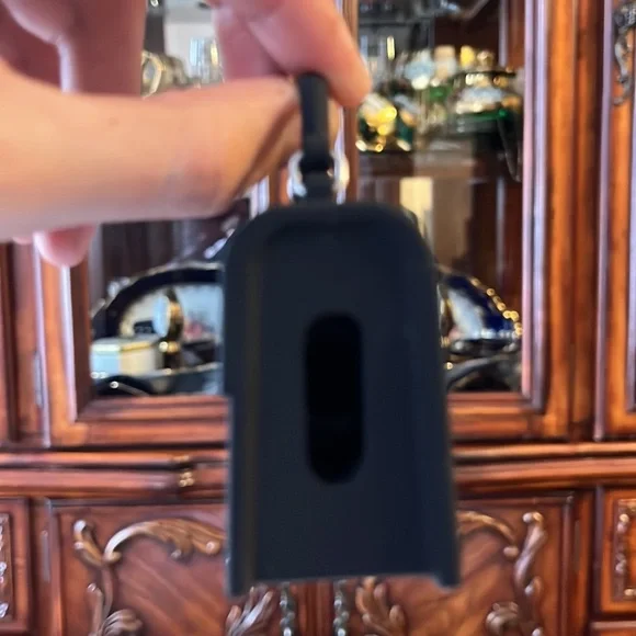 SALE!!! Off-White unisex Logo AirPods case NWB - Picture 7 of 9